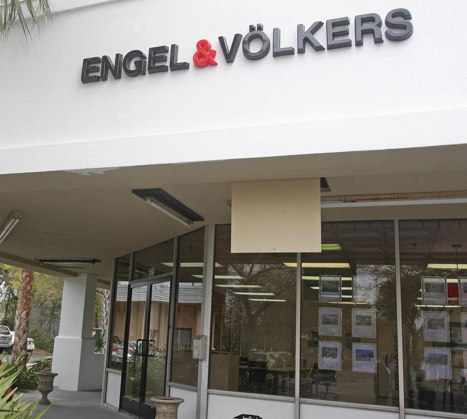 Engel & Volkers (copy) (copy)